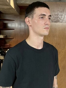 ヨロヘアー(YOLO hair) クロップ/フェード/刈り上げ/バーバー