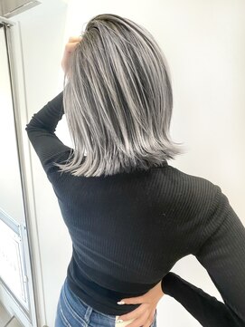 トルネード(TORNADO) 外国人風カラー レイヤーボブ ハイライトバレイヤージュ t207