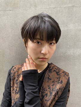 ハルキ ミナト ジャパン オオサカ(HARUKI MINATO japan OSAKA) 40代50代60代大人可愛いベージュくびれボブ耳掛け透明感