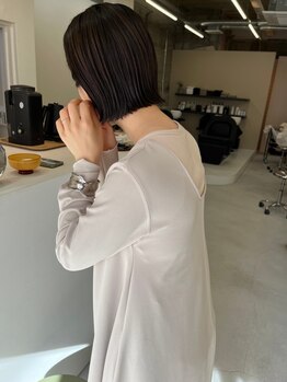 ツキヘア(TUKI hair)の写真/ハイセンスなスタイリストがつくる上品なシルエットが魅力◎《新トリートメント導入しました》