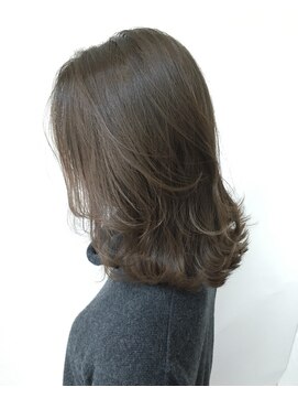 アンノ(anno) オリーブグレージュ 外ハネボブ