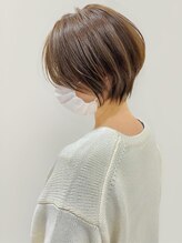 【ate'式白髪染め】白髪をコンプレックスとして嫌うのではなく綺麗でお洒落なカラーで大人女性の理想の髪へ