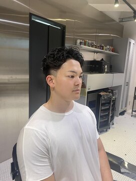 フランクスバーバーザスタンド(Frank’s barber the stand) パーマスタイルA