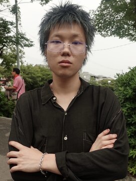 ゼスト パーク(ZEST PARK) ブルー/スパイキーショート/吉祥寺/櫻本