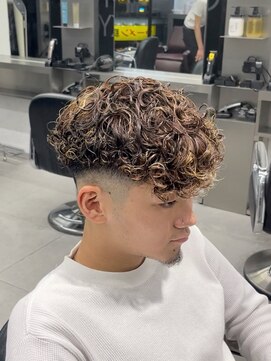 グルーマーズトウキョウ(GROOMER/S TOKYO) ブルーブラックスパイキーショートフェザーパーマサーフカール