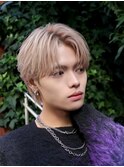 メンズヘアセンターパートコンマバングホワイトベージュ