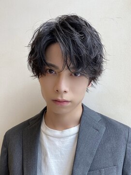 バイフィフス 原宿/表参道(by fifth) 原宿シャドウパーマ大人ビジネスメンズカットセンターパート30代