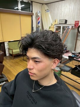 アールズ ヘア(R's hair) MEN’S HAIR/ブルーブラック/フェザーパーマ/ 印西 印西市