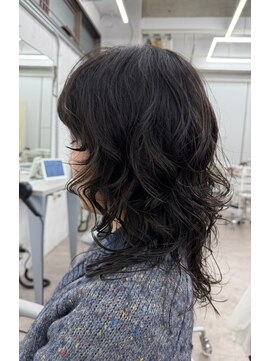 アルテペロ(arte pelo) ほどよいくびれ感の大人ウェーブヘア