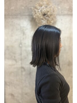 アンコ(anco.) 肩ライン切りっぱなしボブ