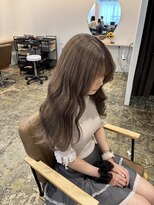 ユッカ 梅田(YUCCA)&nbsp;【YUCCA】大人可愛い/ロング/milk tea beige