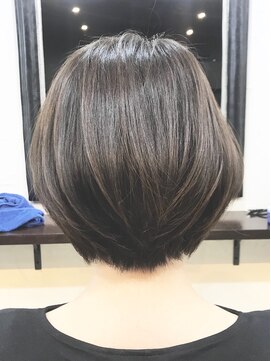 エトネ ヘアーサロン 仙台駅前(eTONe hair salon) 【eTONe】30代40代大人のひし形スッキリショートボブ