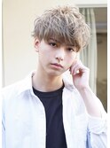 《agu hair amier》ハイトーンソフトツーブロック