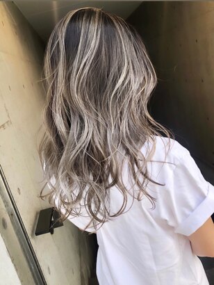 グレ-へア　女 2025年冬】アッシュグレーの髪型・ヘアアレンジ｜人気順｜ホットペッパービューティー ヘアスタイル