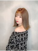 《era》セクシーミディ　ショコラベージュ　艶ツヤ外ハネ　みわ