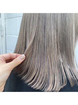 ヒップスアイズ(Hip's eyes) ハイトーングレージュ☆【ヒップス大宮 北島 奈那子】