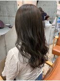 オリーブたっぷりなオリーブグレージュ