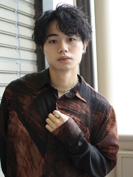 アコロン(acoron.) センターパート/シャドウパーマ/池袋メンズカット