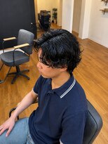 オルトレ(Oltre)&nbsp;無造作に動くメンズシャドウパーマ