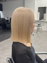 アンドシー(&C.)&nbsp;ハイトーンカラー、ばっさりボブ