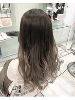 デザイン フォー ヘアー グランツ プロデュース バイ ヒス(Design for hair GRAnt'z) ホワイトグラデーション