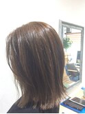 外ハネスタイル