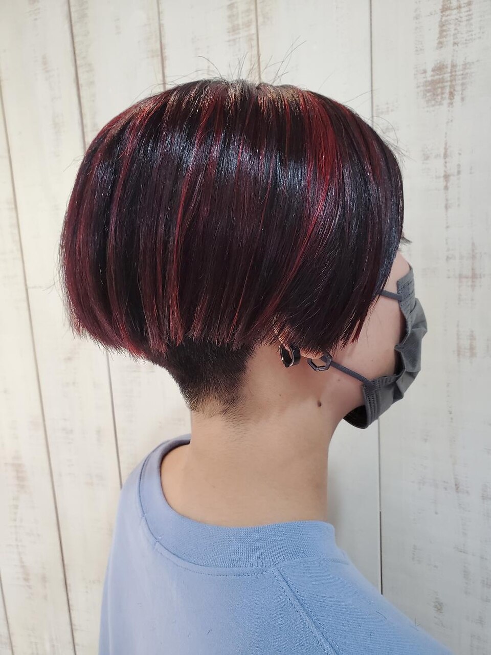 2025年-2026年冬】赤 ショートの髪型・ヘアアレンジ｜人気順｜2ページ