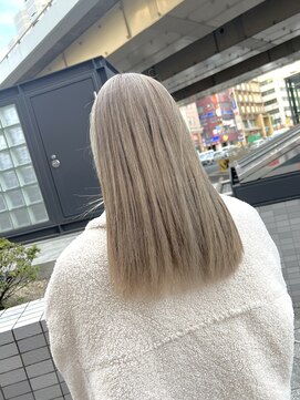 アンジェリカラボ 梅田店(ANGELICA LABO) ホワイトベージュ