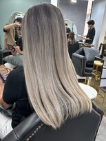 ジーディーエス(GDS)&nbsp;透明感アッシュバレイヤージュ