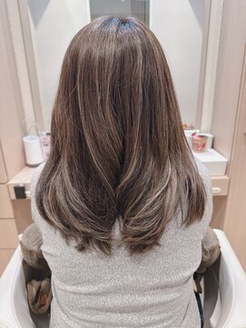 コーエン(cowen) 大人かわいい☆派手すぎない上品なカラー♪白髪ぼかしハイライト