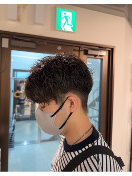 コワファースト長崎シャンプーボーイ 2nd(COIFF1RST 長崎 SHAMPOO BOY) シャドウパーマ