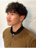 ツーブロックマッシュ 波巻きパーマ 束感 カジュアル