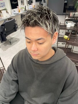 メンズサロン キング 梅田店(Men’s salon K!ng) 波巻きツイストスパイラルパーマ/フェザーパーマ/眉毛/メンズ