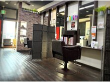 ヘアープレイスルシア(Hair Place Lucia)の雰囲気（一席ごとにパーテーションがあり、寛げる空間に♪）