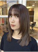 切りっぱなしくびれミディアムロブレイヤー