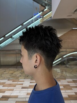 ケンジ 平塚 アネッタ(KENJE annetta) 刈り上げショート