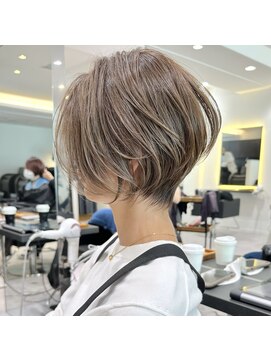 バンプ ギンザ(BUMP GINZA) 30代40代50代ショート白髪ぼかし白髪染め面長似合う髪型【松原】