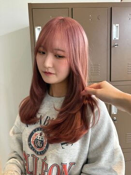 柔らかいピンクベージュ