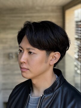 シルフィ(sylph) センターパート.ニュアンスパーマ.20代30代40代