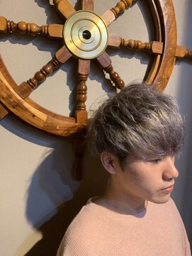 バーバー スタジオ ラフテル(Barber Studio RAFTEL) 大学生×シルバーヘアー