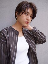 アトリエ フェム(atelier.fem)&nbsp;atelier.fem　センターパートのくしゃっとハンサムショート