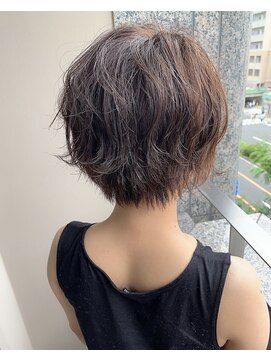 ネウィベルシア 名駅(newi belsia) 大人可愛い20代30代40代小顔ワンサイドショートボブ丸み前下がり