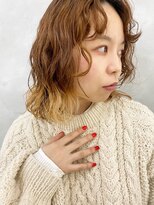 エンドリンク(endlink) センターパートミディアムパーマスタイル