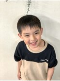 笑顔が良いかっこいい子供カット