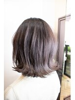 オラ ボーテ(Aura Beaute)&nbsp;『AuraBeaute 京都』オフィス 白髪ぼかし 外ハネミディアム