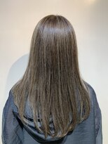 アズール 草加(azule)&nbsp;ナチュラルハイライト　白髪ぼかし　グレージュ