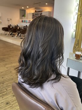 コワファースト 別府 チャコール×ハイライト