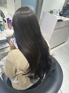 フォルテ ティアラ 横浜店(FORTE TIARA) 赤み消し透明感カラー