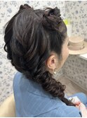 個性派ツイン編み下ろし／お呼ばれヘア/参列ヘア/二次会ヘア