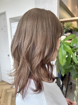 プリンプ トータルビューティ(PRIMP.total beauty) ミルクティーベージュ　インナーカラー　ピンクベージュ